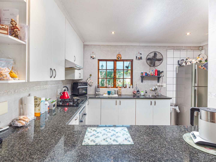 3 Bedroom Property for Sale in Meerhof North West